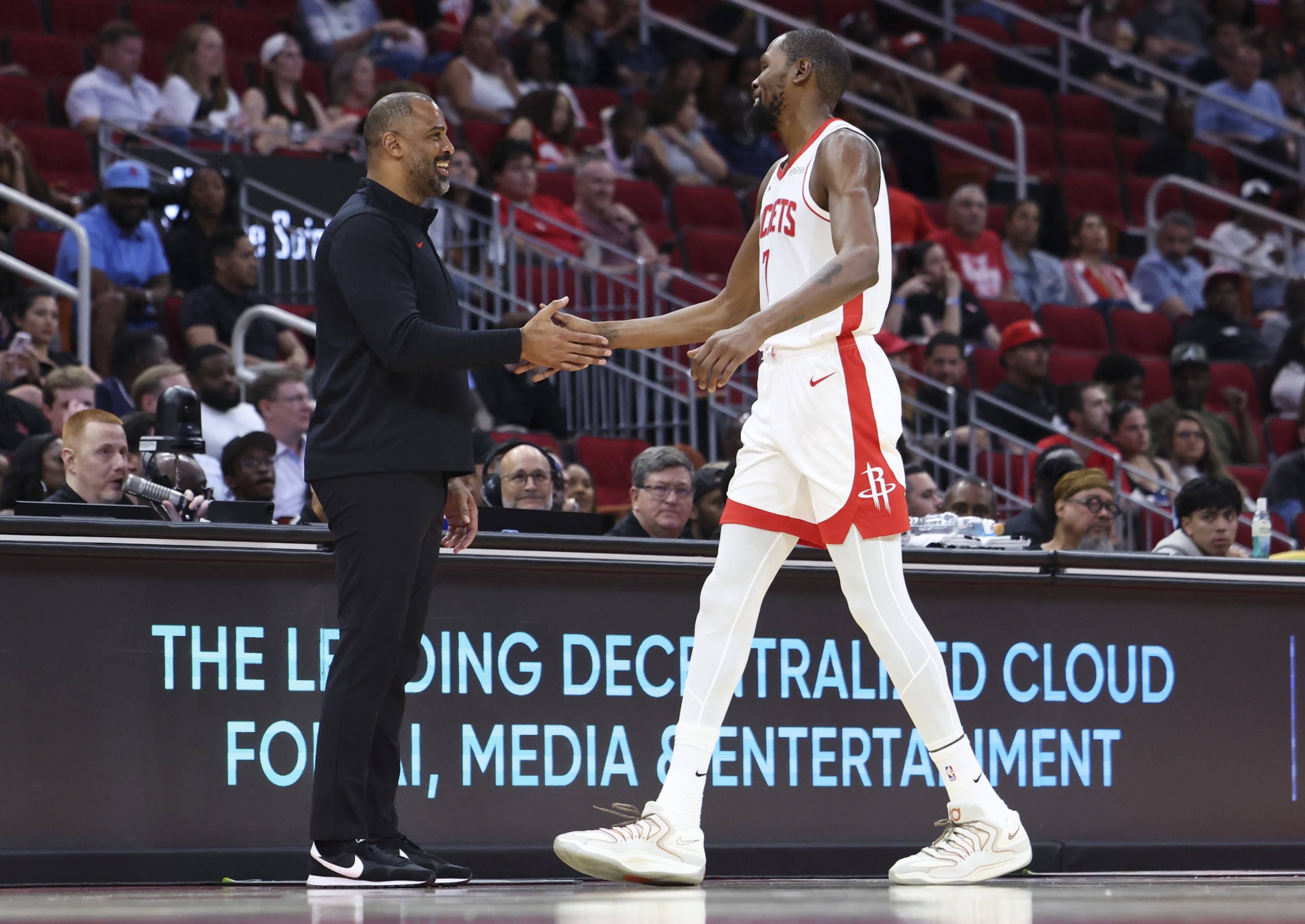 九游体育-关于休斯敦火箭今晚单刀错失，志在NBA常规赛名次提升，态度坚定，球队文化再被提及的信息-九游体育