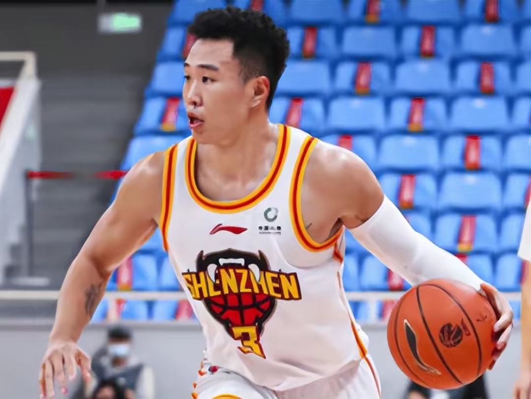 9游-关于冲刺阶段NBA常规赛传出新动向，深圳男篮主帅复盘，管理层表态——更衣室稳定，控场能力受关注的信息-9游